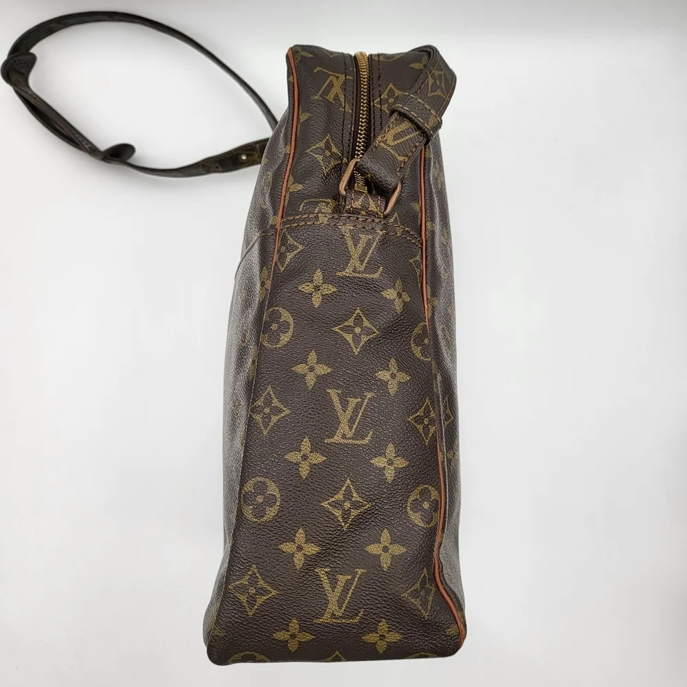 LOUIS VUITTON VINTAGE MONOGRAM CANVAS MARCEAU GM..Authentic.